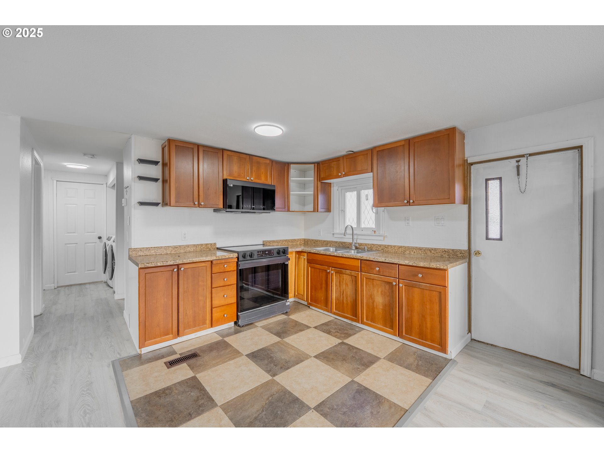 3289 Ash Street, Unit 61 Hubbard, OR 97032 - Photo 7 of 24