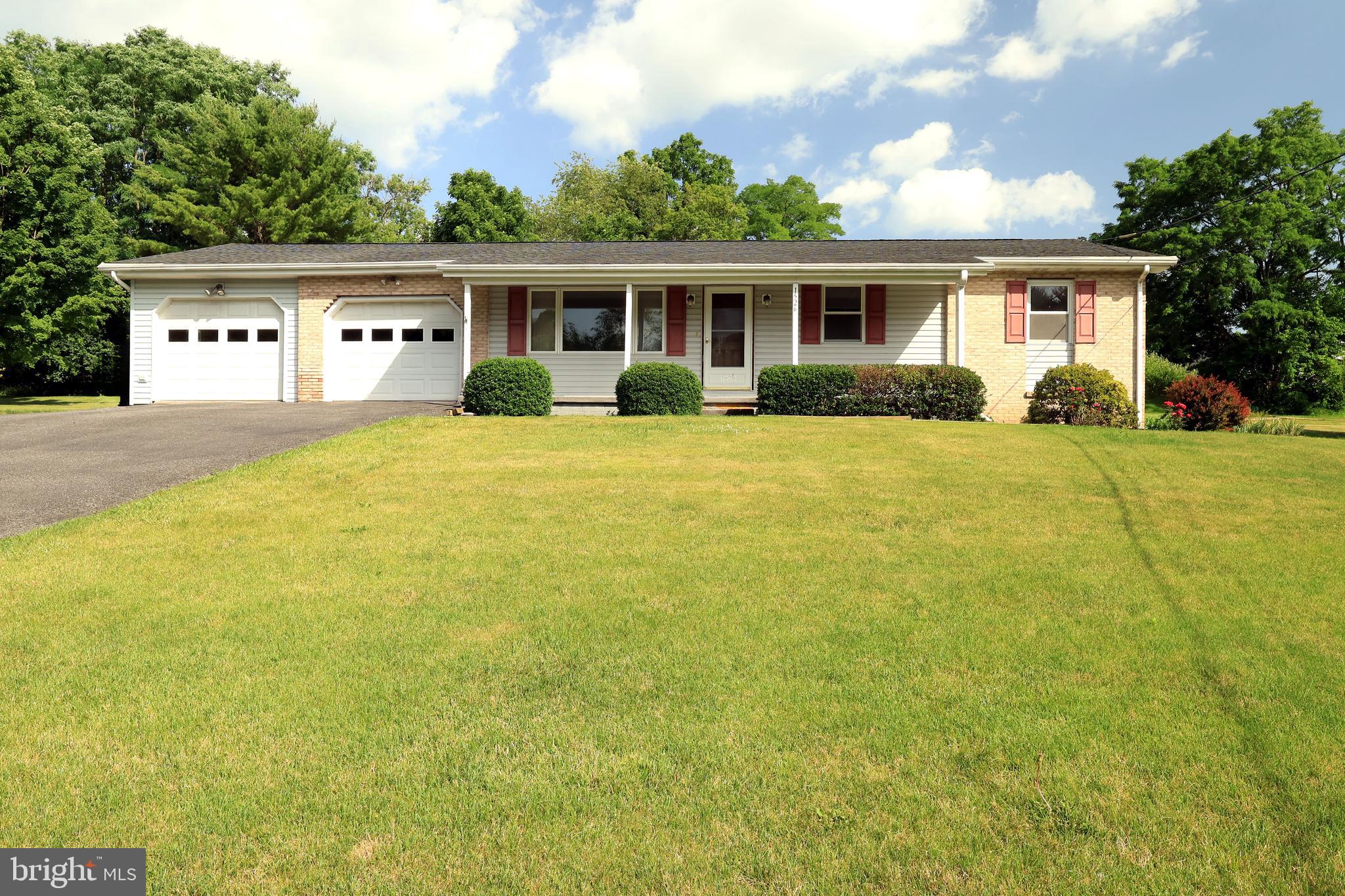 1526 Yardal Road State College, PA 16801 - Photo 4 of 51