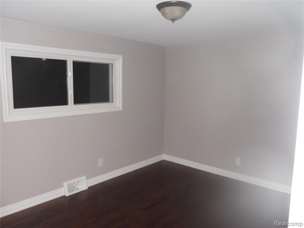 385 Apple Hill Lane Rochester Hills, MI 48306 - Photo 18 of 32