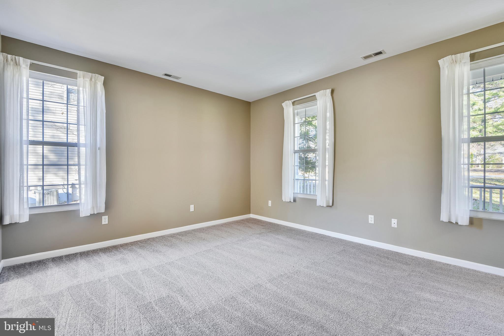 3946 Cove Road Edgewater, MD 21037 - Photo 25 of 52 LIVING ROOM