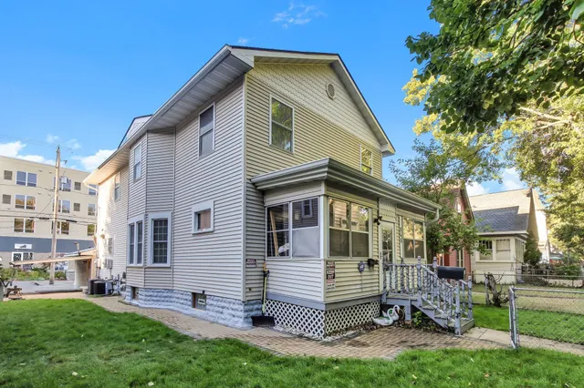 $365,000 | 846 Sherburne Avenue, St. Paul, MN 55104