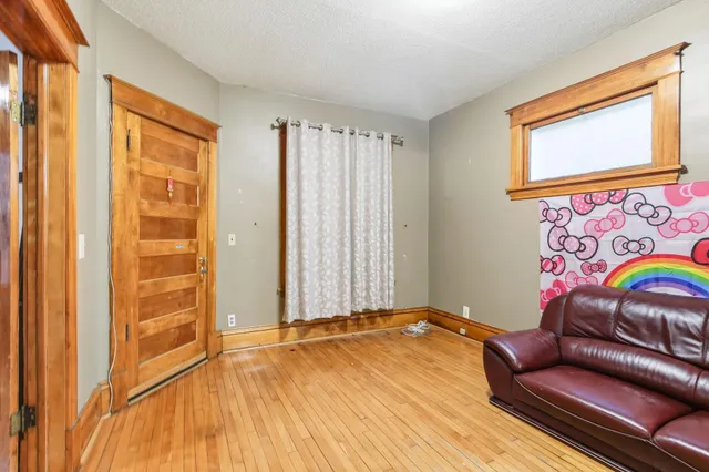 $365,000 | 846 Sherburne Avenue, St. Paul, MN 55104