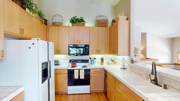 $1,790,000 | 745 Fairway Circle, Unit 745, Mammoth Lakes, CA 93546