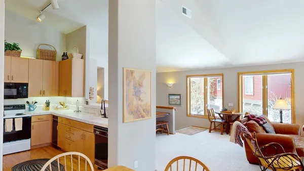 $1,790,000 | 745 Fairway Circle, Unit 745, Mammoth Lakes, CA 93546