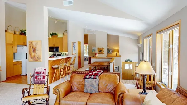 $1,790,000 | 745 Fairway Circle, Unit 745, Mammoth Lakes, CA 93546