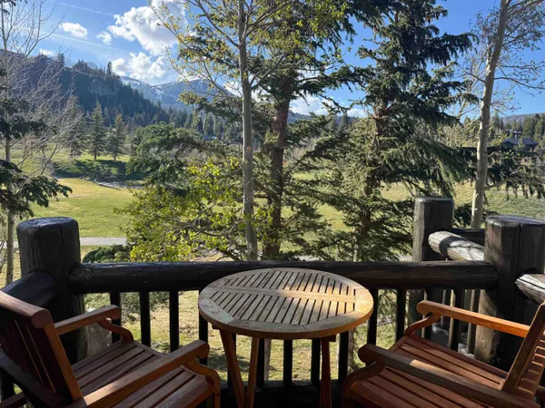 $1,790,000 | 745 Fairway Circle, Unit 745, Mammoth Lakes, CA 93546