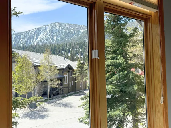 $1,790,000 | 745 Fairway Circle, Unit 745, Mammoth Lakes, CA 93546
