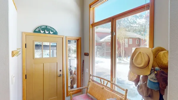 $1,790,000 | 745 Fairway Circle, Unit 745, Mammoth Lakes, CA 93546