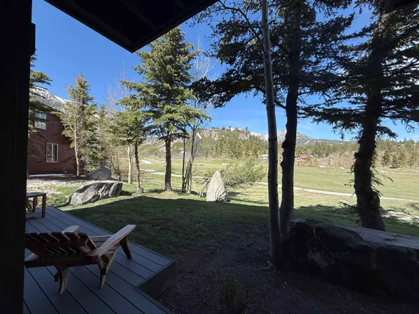 $1,790,000 | 745 Fairway Circle, Unit 745, Mammoth Lakes, CA 93546