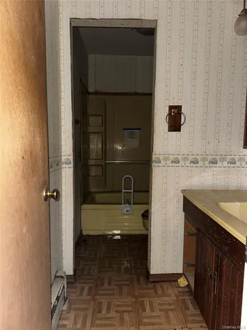 $299,900 | 166 Halgren Crescent, Haverstraw, NY 10927