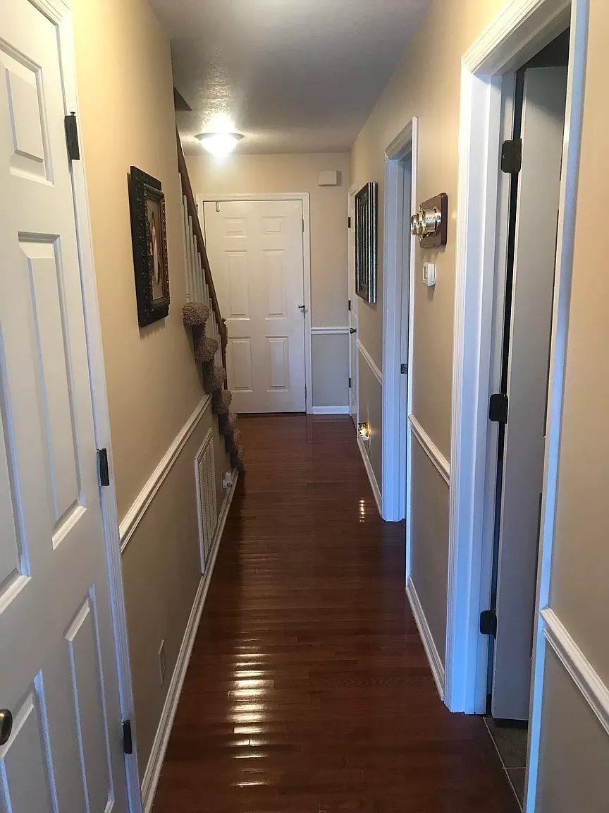 1701 Carter Road Decherd, TN 37324 - Photo 3 of 25 Beautiful entrance foyer to welcome in your guest.