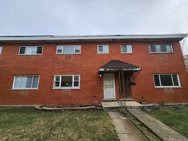 $67,600 | 2211 171st Street, Hazel Crest, IL 60429
