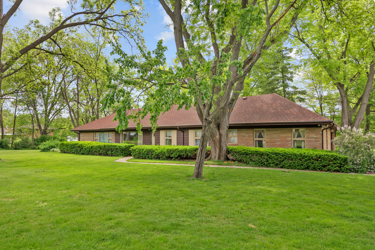 16 Green Ridge Road Elgin, IL 60120 - Photo 10 of 35 Gallery Image 10