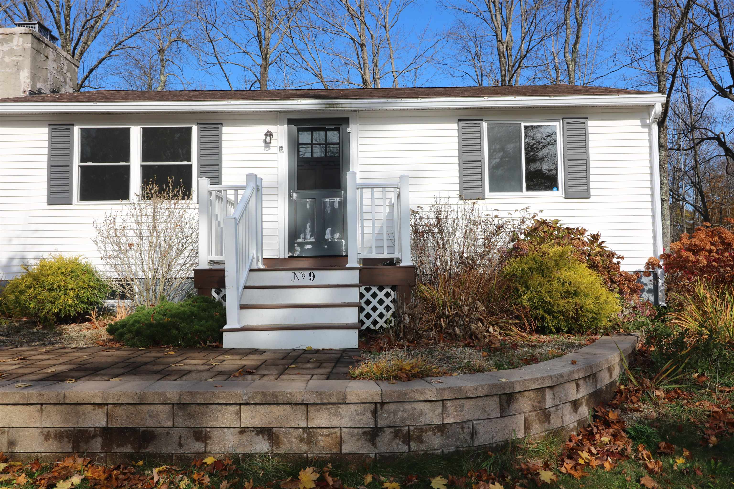 9 Surry Park Rindge, NH 03461 - Photo 4 of 46