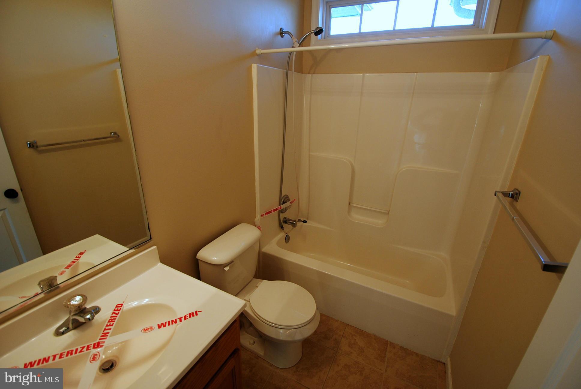 1012 Highridge Road Front Royal, VA 22630 - Photo 17 of 25 Bath