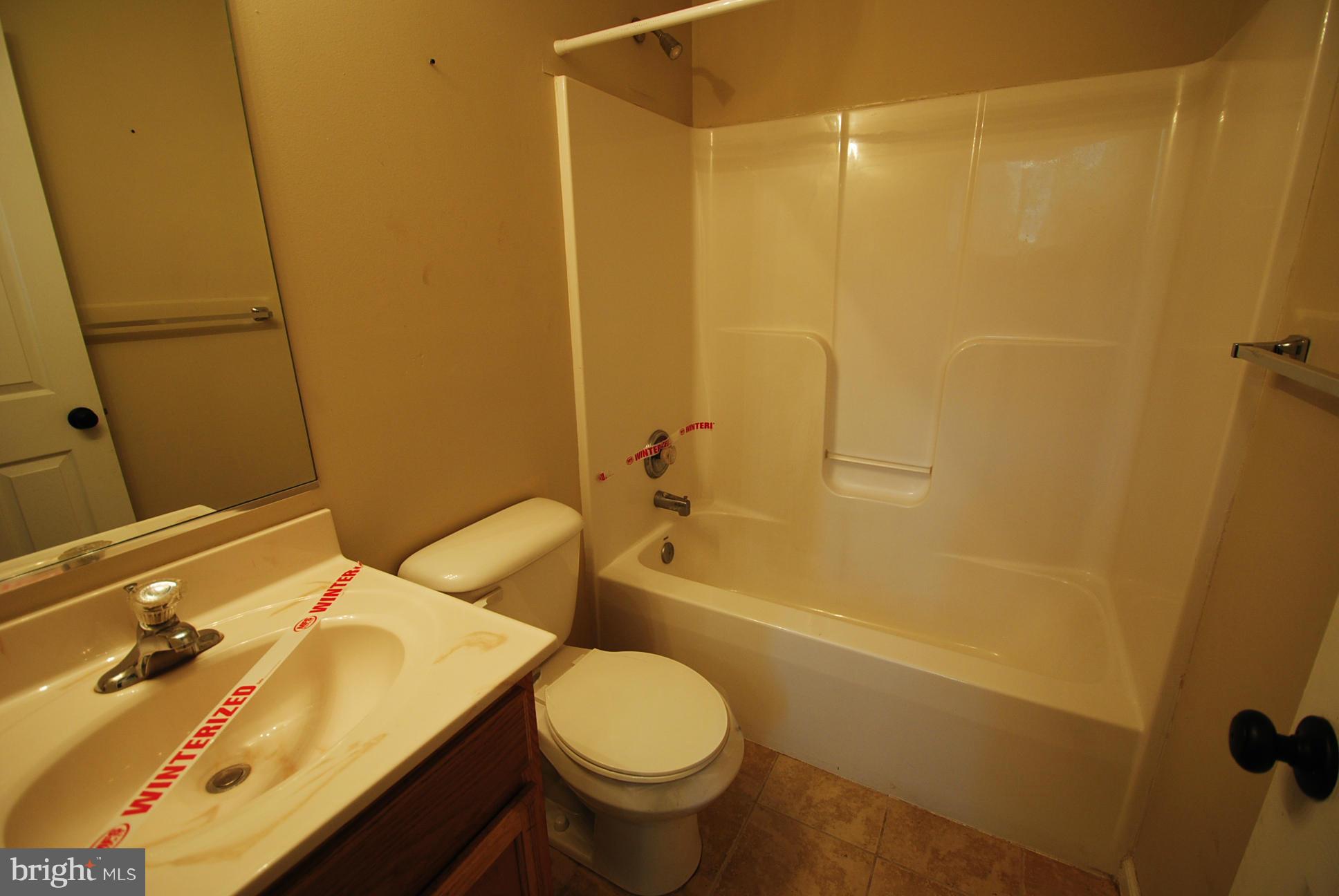 1012 Highridge Road Front Royal, VA 22630 - Photo 20 of 25 Bath