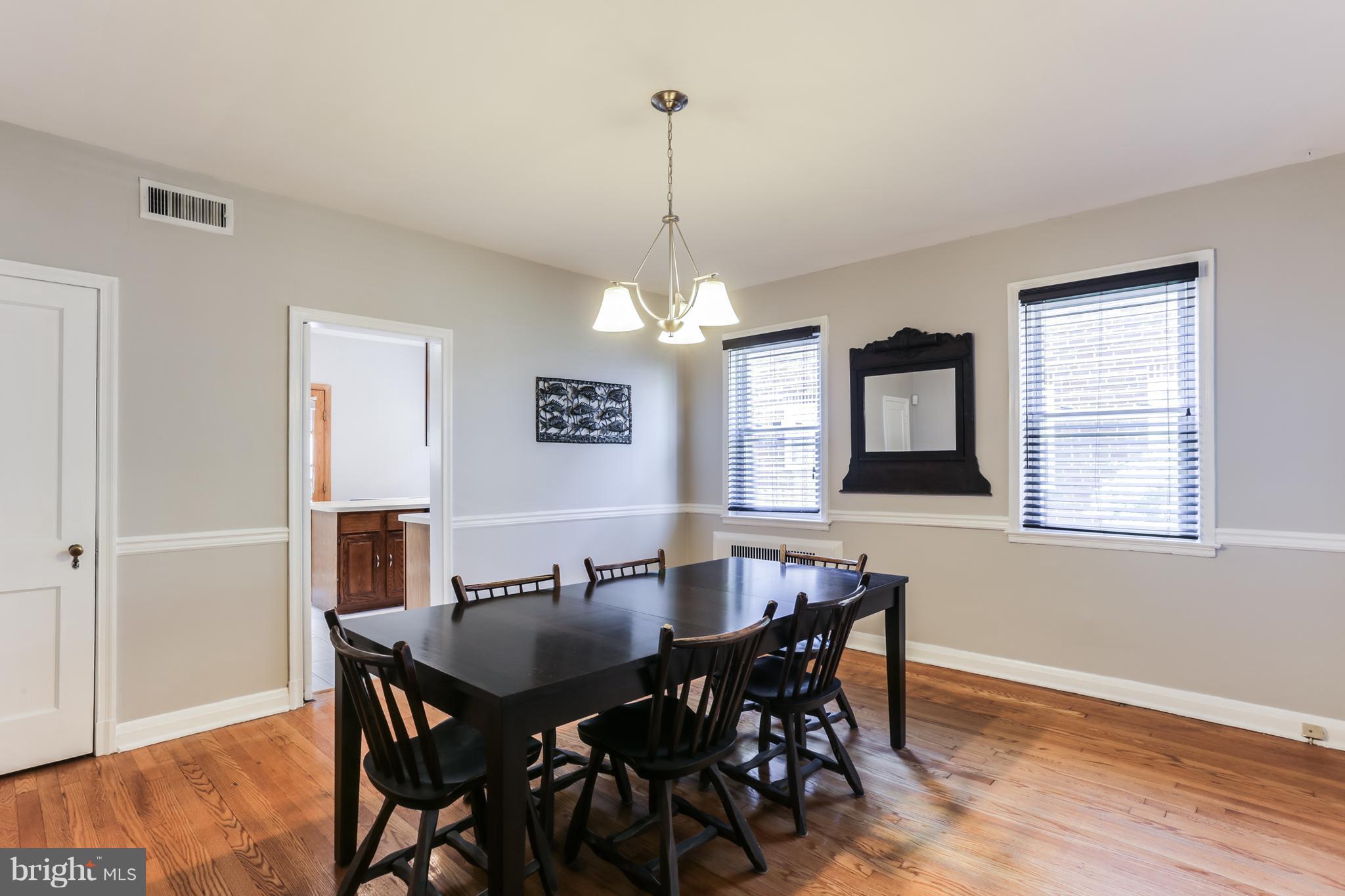 4635 Harcourt Road Baltimore, MD 21214 - Photo 12 of 23 Dining Room