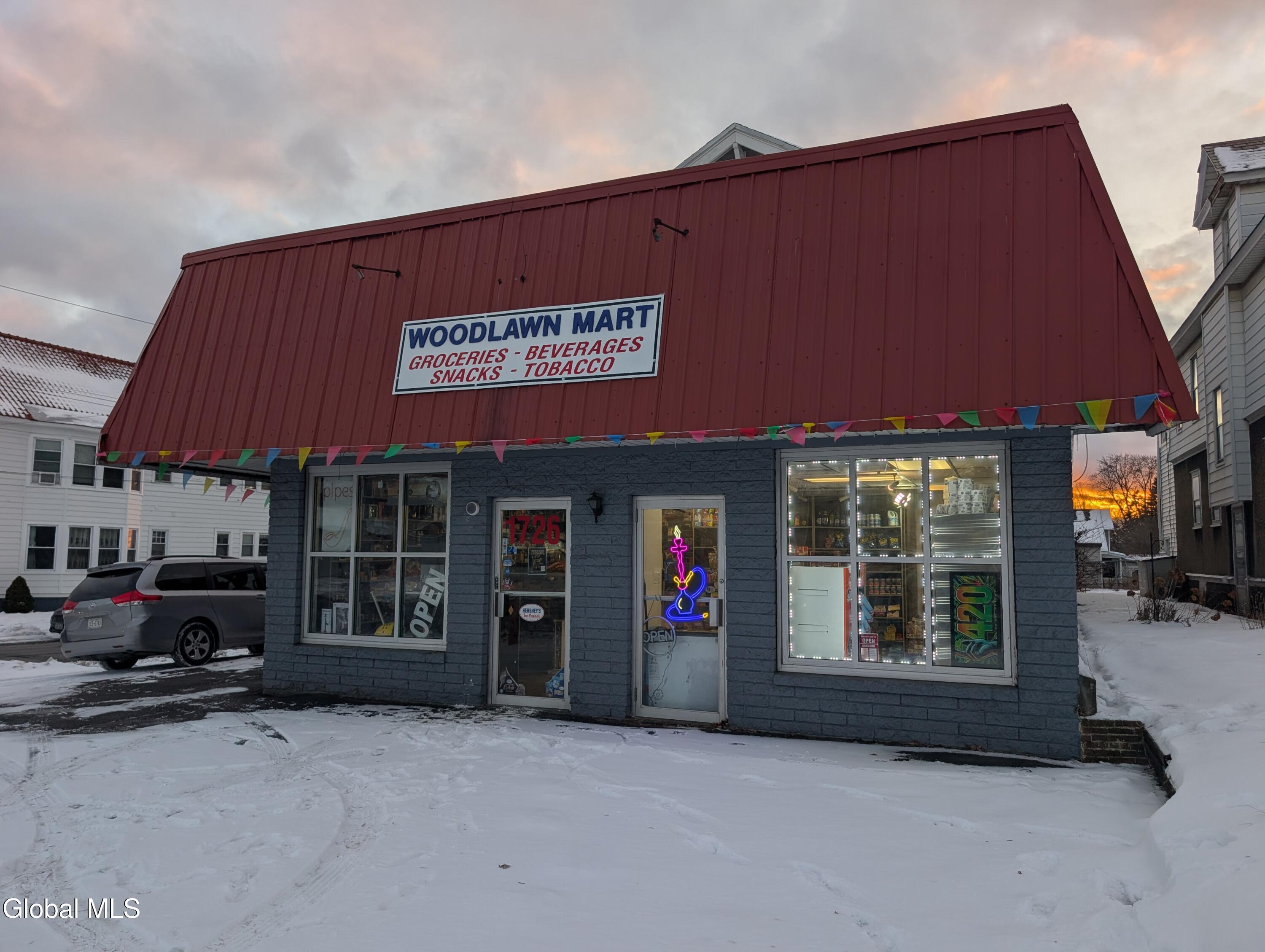 1726 State Street Schenectady, NY 12304 - Photo 1 of 4 1000043906