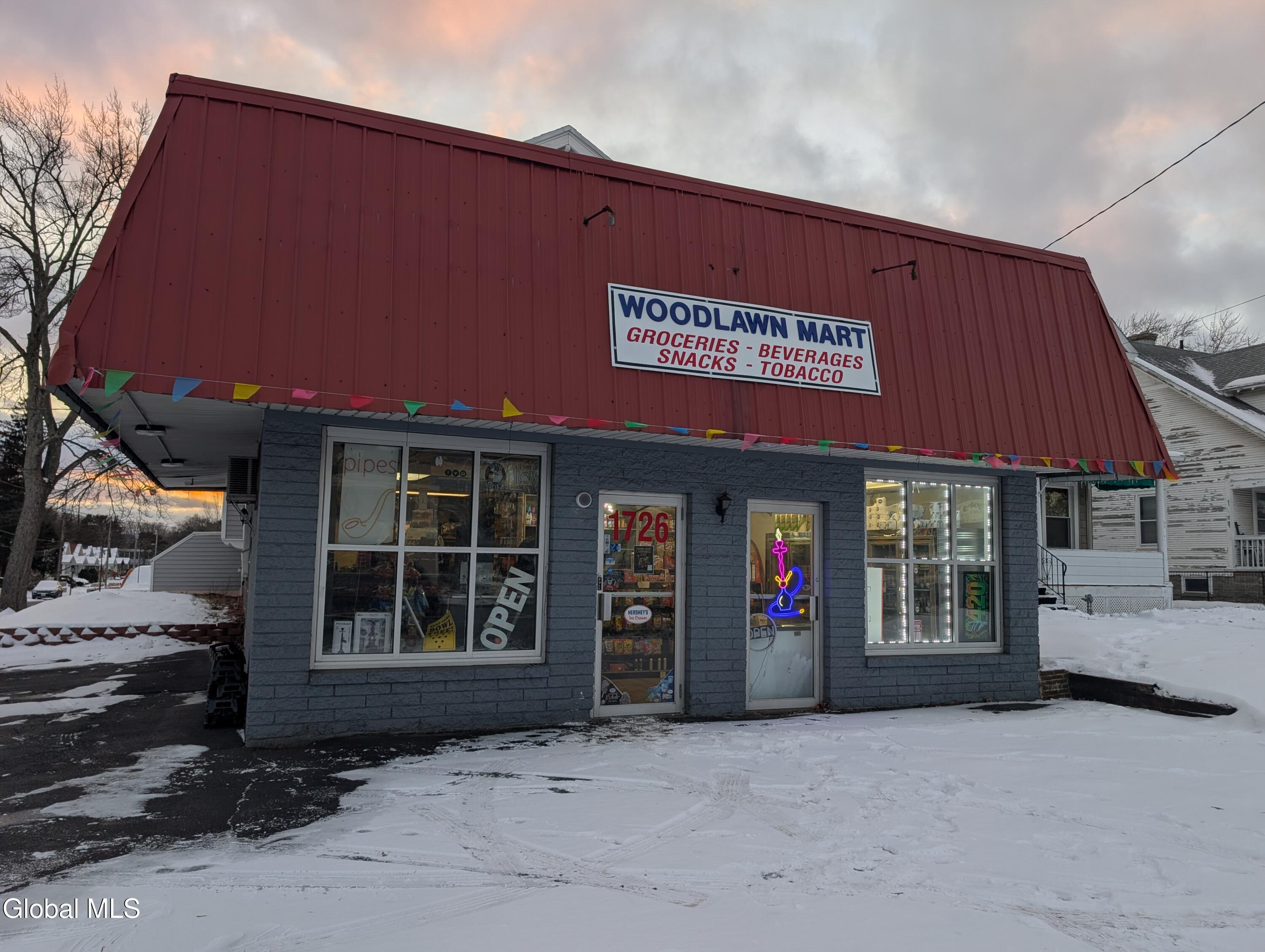 1726 State Street Schenectady, NY 12304 - Photo 2 of 4 1000043907