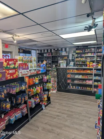 $1,500 | 1726 State Street, Schenectady, NY 12304