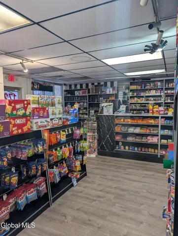 $1,500 | 1726 State Street, Schenectady, NY 12304