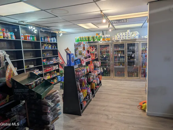 $1,500 | 1726 State Street, Schenectady, NY 12304