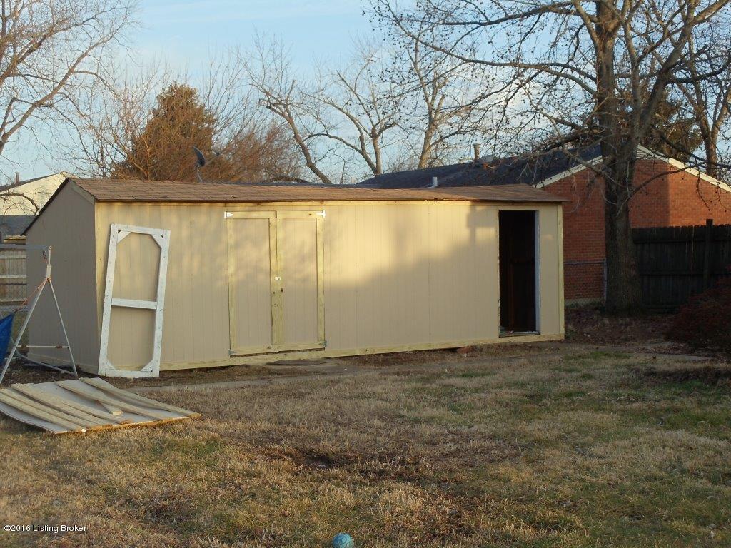 6809 Barfield Road Louisville, KY 40258 - Photo 3 of 25 DSC08162