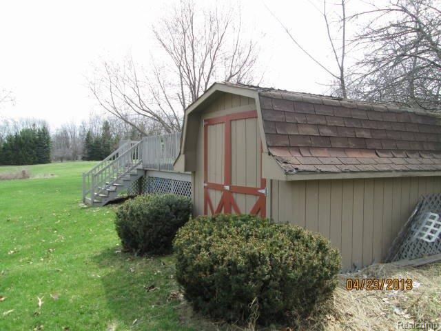 4925 Whipple Lake Road Clarkston, MI 48348 - Photo 9 of 21 IMG_0386.JPG