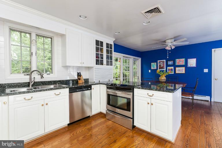 700 Stone Barn Road Baltimore, MD 21286 - Photo 14 of 30 Kitchen