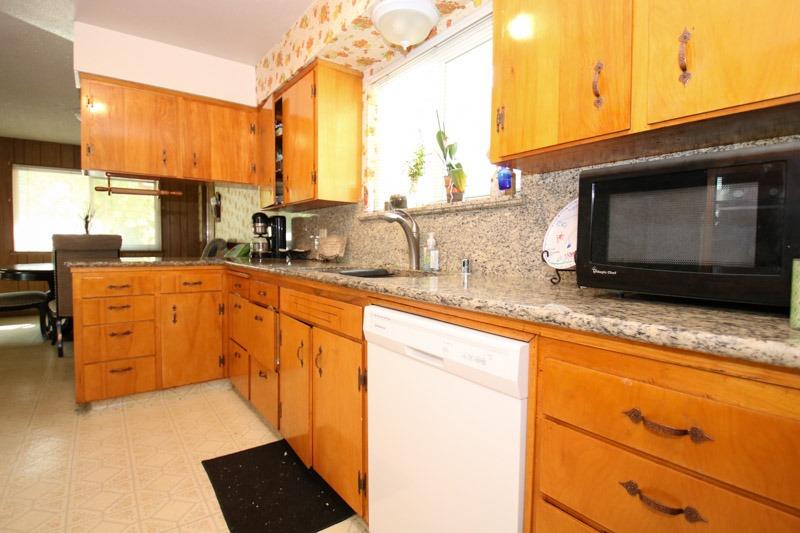 622 West Palm Avenue Reedley, CA 93654 - Photo 11 of 32 Gallery Image 11