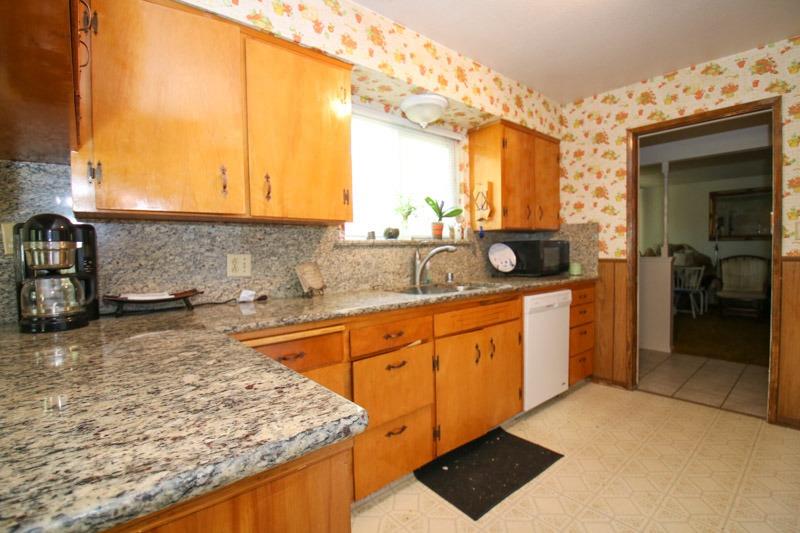 622 West Palm Avenue Reedley, CA 93654 - Photo 13 of 32 Gallery Image 13