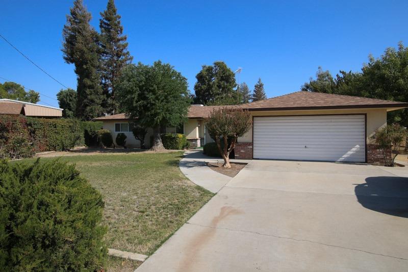 622 West Palm Avenue Reedley, CA 93654 - Photo 3 of 32 Gallery Image 3