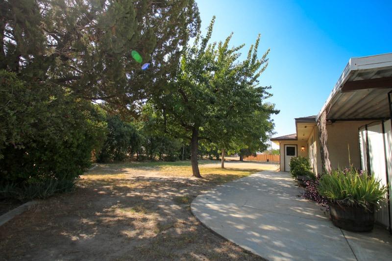 622 West Palm Avenue Reedley, CA 93654 - Photo 28 of 32 Gallery Image 28
