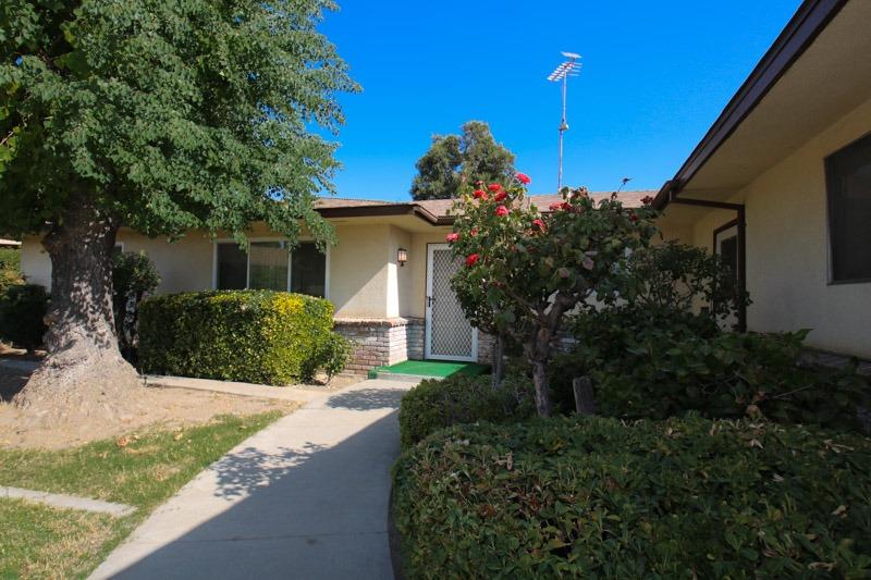 622 West Palm Avenue Reedley, CA 93654 - Photo 4 of 32 Gallery Image 4