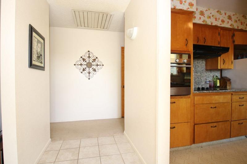 622 West Palm Avenue Reedley, CA 93654 - Photo 8 of 32 Gallery Image 8