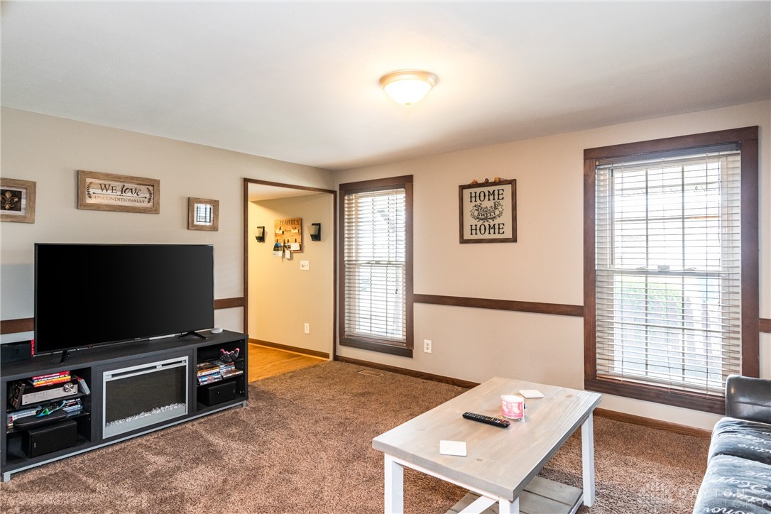5759 Waynegate Road Huber Heights, OH 45424 - Photo 9 of 56