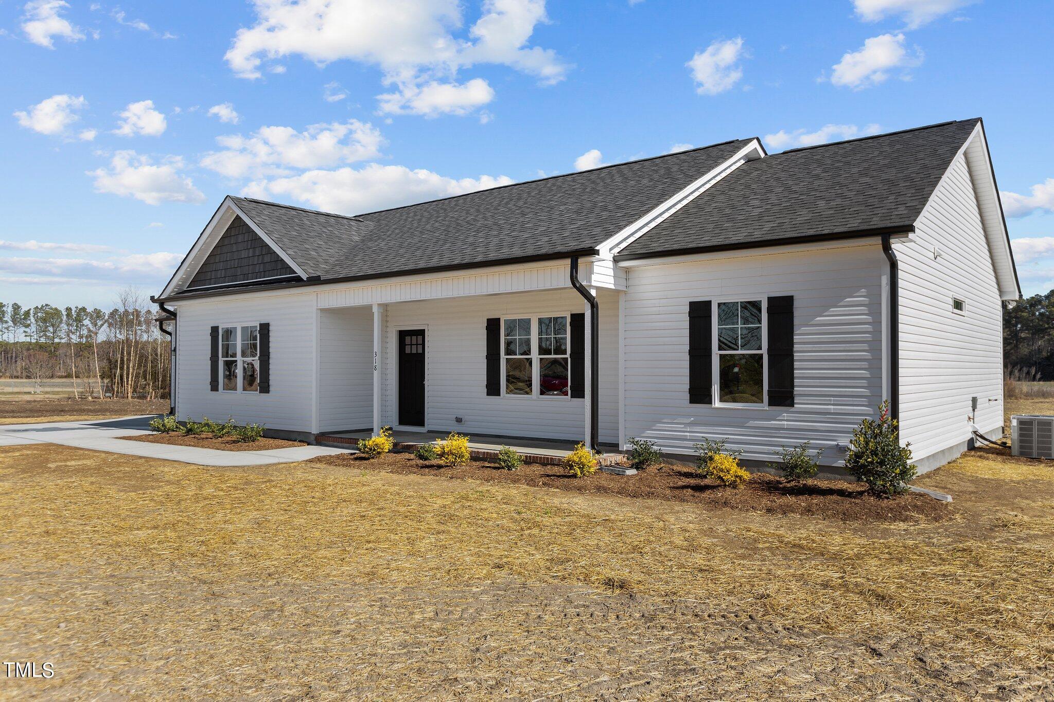 318 Fields Road Pikeville, NC 27863 - Photo 2 of 32 4-web-or-mls-IMGL9490
