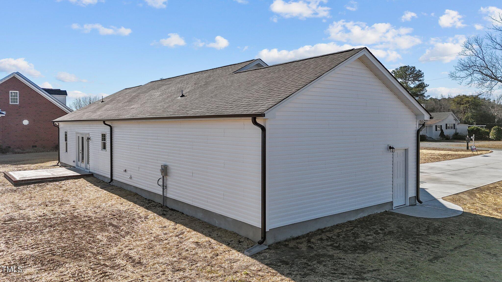318 Fields Road Pikeville, NC 27863 - Photo 28 of 32 37-web-or-mls-Photo Dec 31 2023, 2 05 50