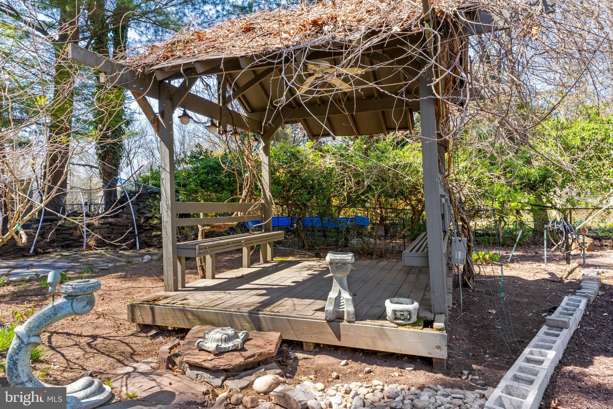 8 Locke Court Ewing, NJ 08628 - Photo 31 of 34