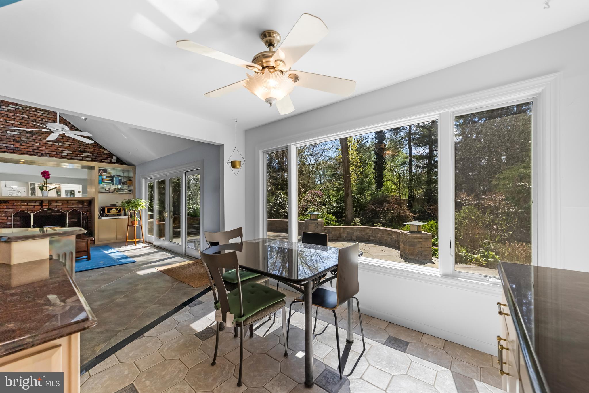 8 Locke Court Ewing, NJ 08628 - Photo 10 of 34