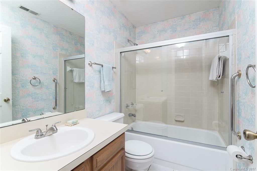9606 Marshbrooke Road Matthews, NC 28105 - Photo 17 of 23 Gallery Image 17