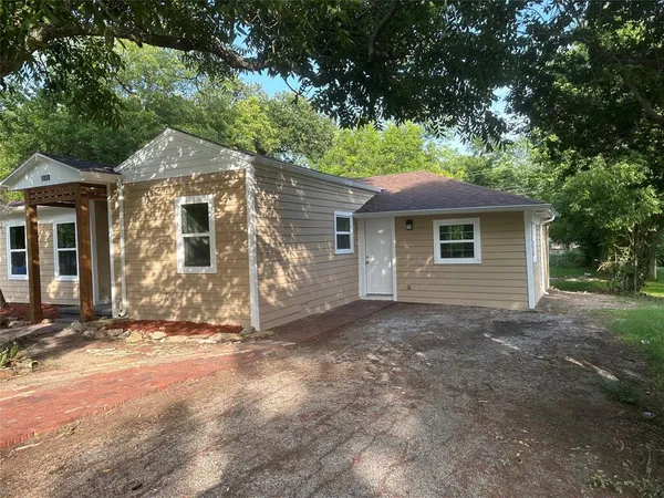 $1,795 | 1008 Commerce Drive, Greenville, TX 75401