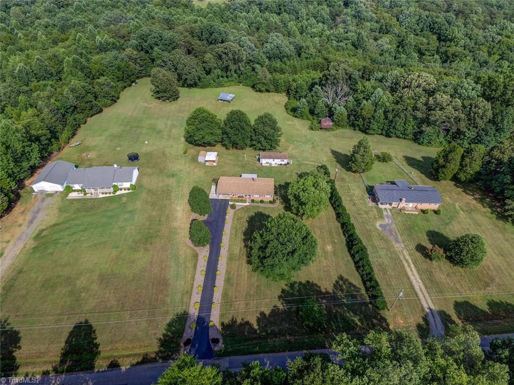 333 Wimbish Road Eden, NC 27288 - Photo 3 of 30 Gallery Image 3