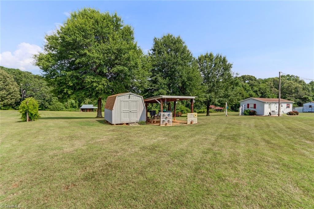 333 Wimbish Road Eden, NC 27288 - Photo 25 of 30 Gallery Image 25