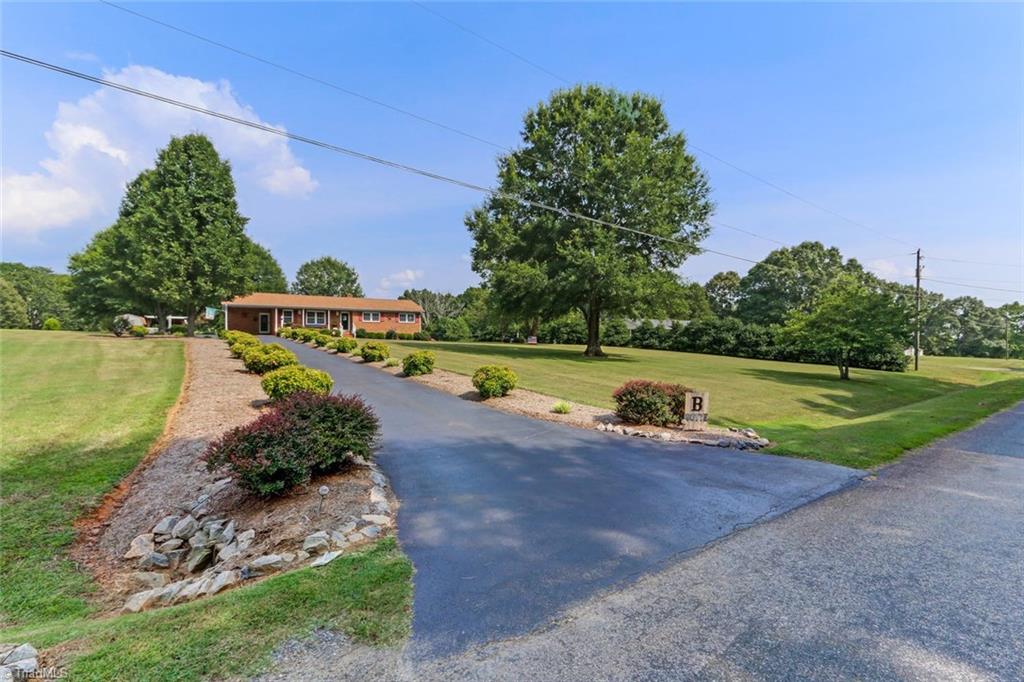 333 Wimbish Road Eden, NC 27288 - Photo 5 of 30 Gallery Image 5