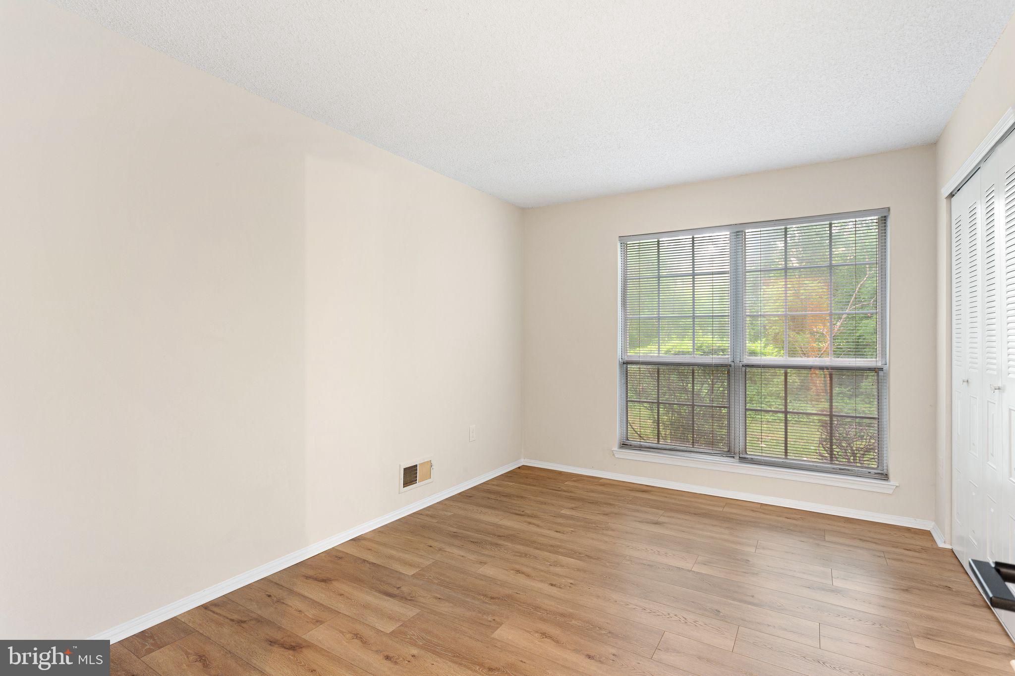 77 Cheverny Court Hamilton, NJ 08619 - Photo 13 of 30
