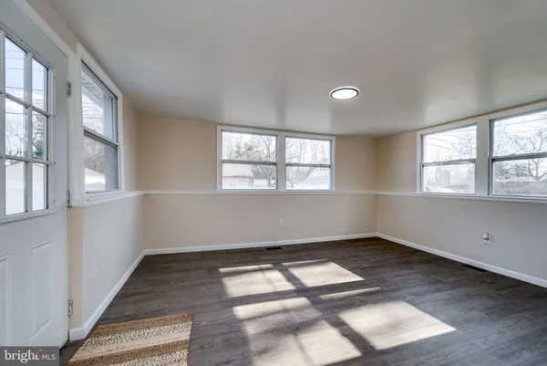 $319,900 | 6 Circle Drive, Reading, PA 19606