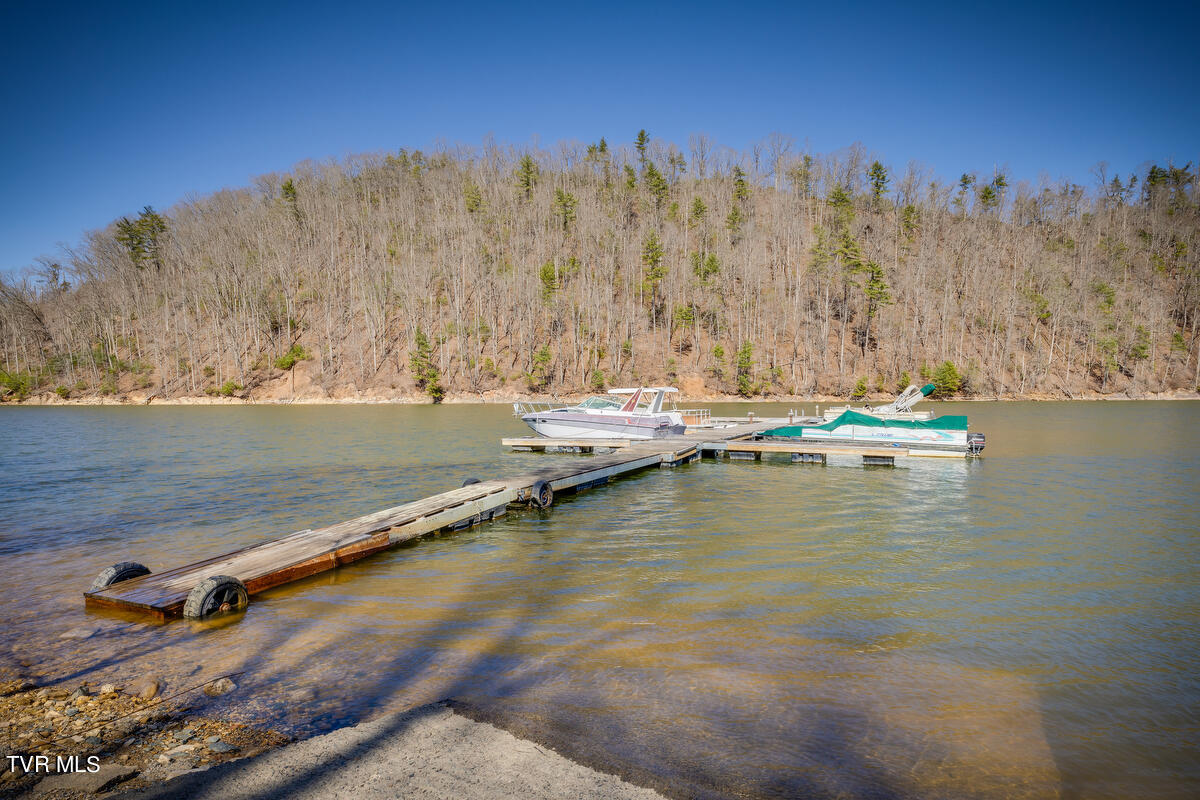 601 Watauga Overlook Drive, Unit 37 Butler, TN 37640 - Photo 22 of 32 024