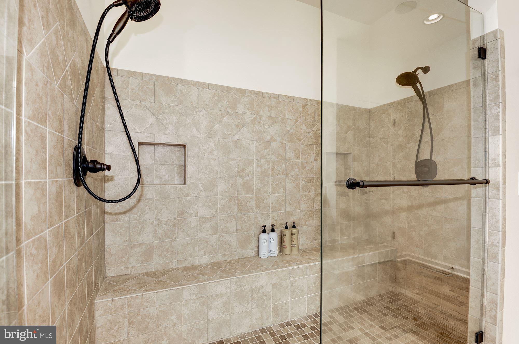 2581 Winchester Road Delaplane, VA 20144 - Photo 17 of 30 Bath (Master)