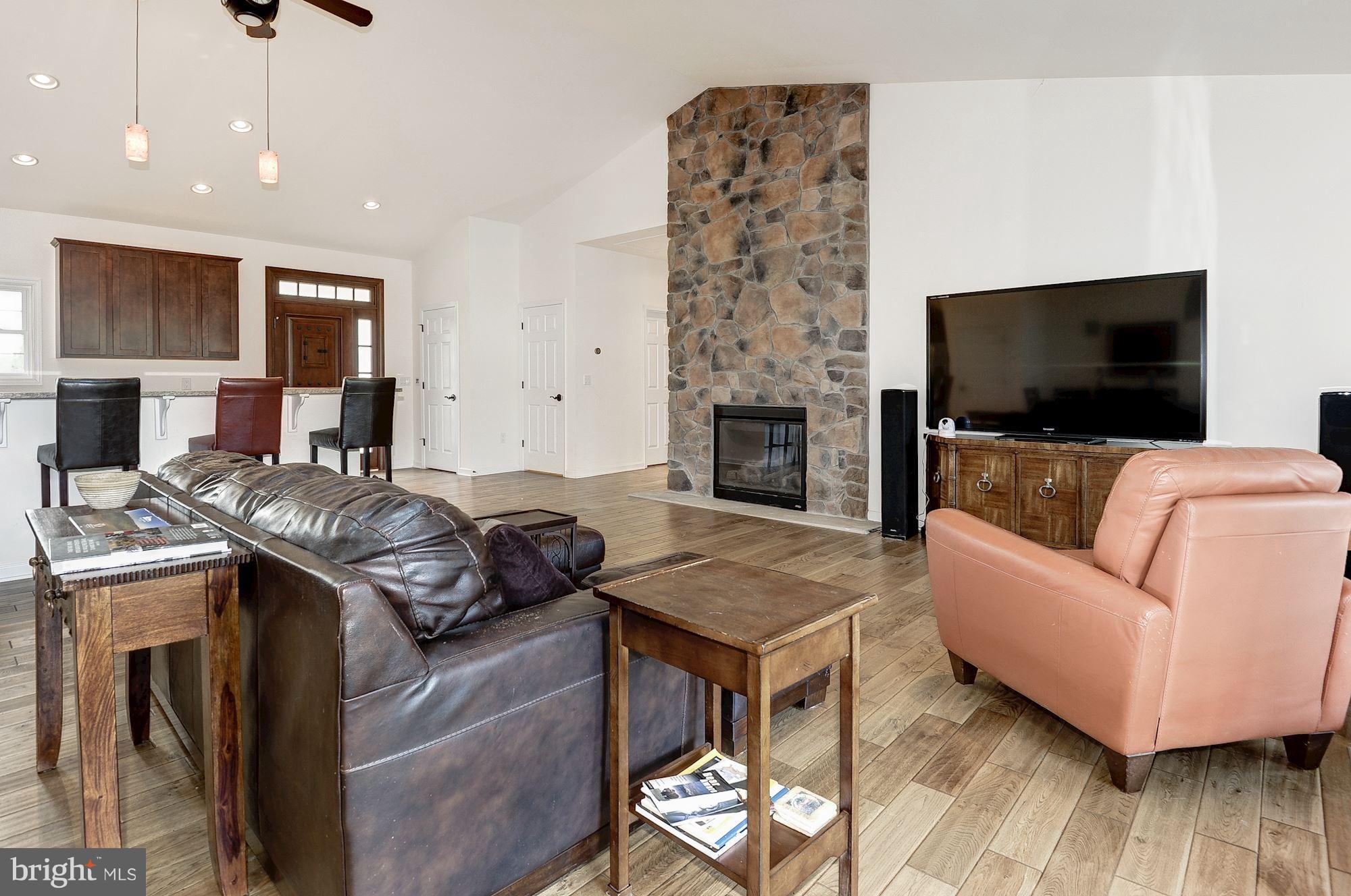 2581 Winchester Road Delaplane, VA 20144 - Photo 10 of 30 Family Room